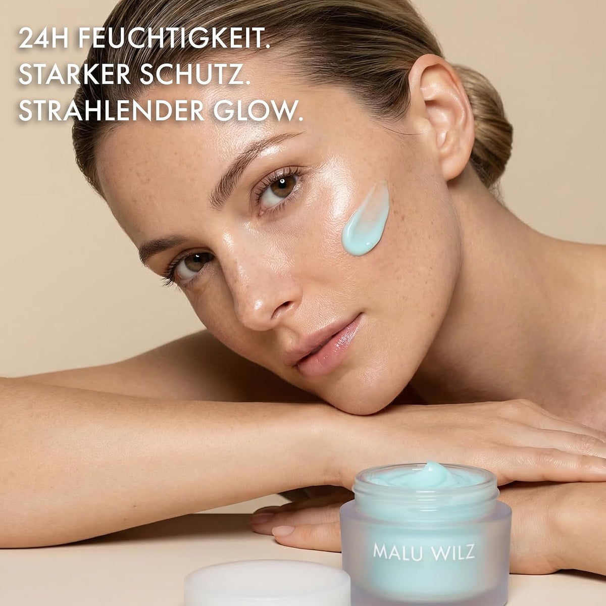 MALU WILZ HYDRO GLOW MOISTURE CREAM 50 ml – 24h Feuchtigkeitscreme mit Aquaporin, NMF, Jojobaöl & Panthenol – für normale bis trockene Haut – inkl. Refill