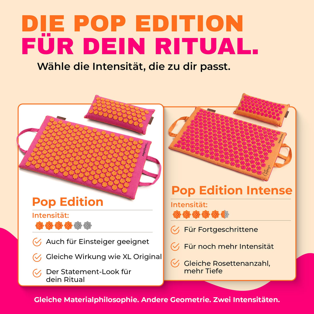 Glanzstück Berlin® Akupressurmatte XL – Set mit Kissen, Tragetasche & Reise-Rosette, 6.850 Blütenspitzen für Rücken, Nacken & Ganzkörper | 72 × 42 cm | Designed in Berlin