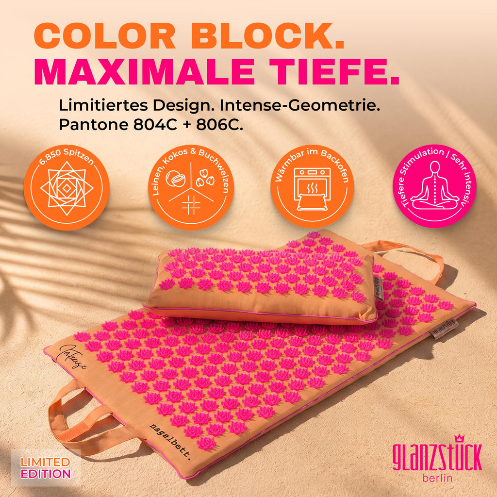 Glanzstück Berlin® Akupressurmatte XL – Set mit Kissen, Tragetasche & Reise-Rosette, 6.850 Blütenspitzen für Rücken, Nacken & Ganzkörper | 72 × 42 cm | Designed in Berlin